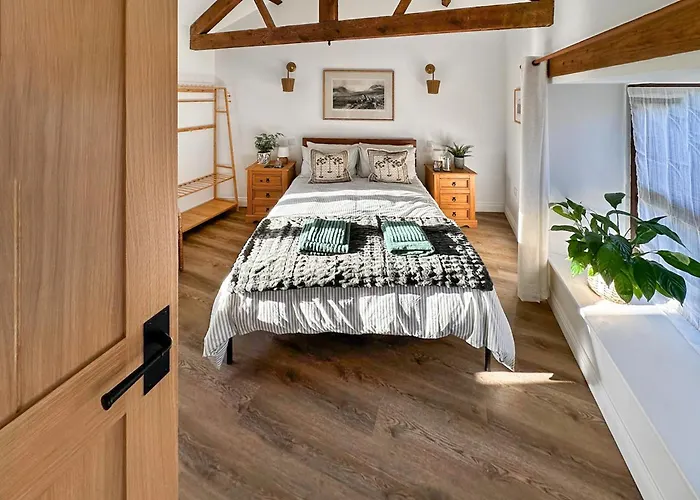 بيت للعطل Lime Tree Barn *